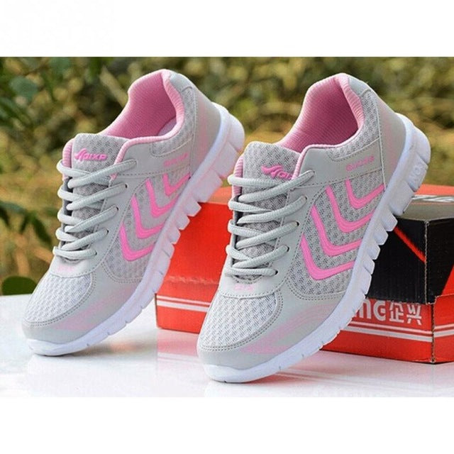 2017 New Summer Zapato Women Breathable Mesh Zapatillas Shoes For Women Network Soft Sports Wild Flats Jogging Walking Shoes