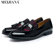 MeiJiaNa Brand Fashion Soft Artificial Leather Breathable Men's  Shoes Slip-on Mocassins Men Loafers Red