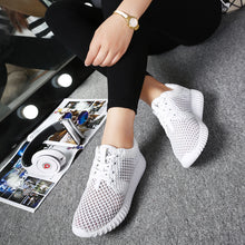 Somix New Women Sport Shoes 2017 Summer Style Mesh(Air mesh) Running Shoes for Women Comfortable Breathable White Sneakers Women